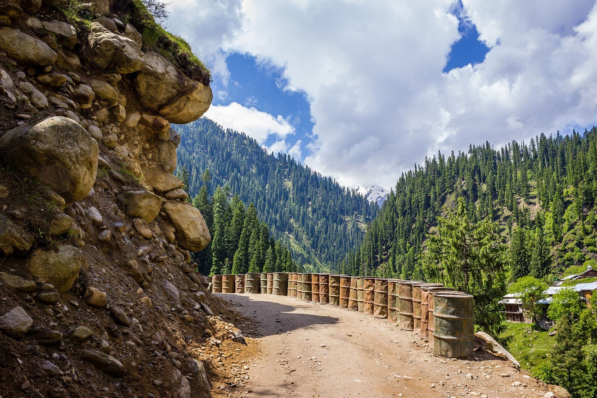 A 4x4 jeep track in Pakistan administered Gurez Valley.